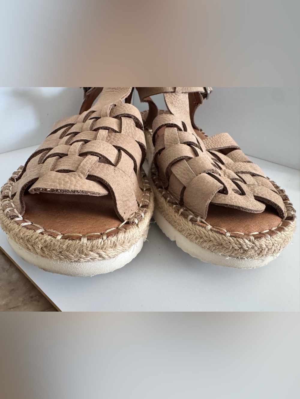 🤎Gentle Souls Kenneth Cole Lizzy Woven T-Strap Fisherman Sandals Leather 9M - Picture 2 of 9